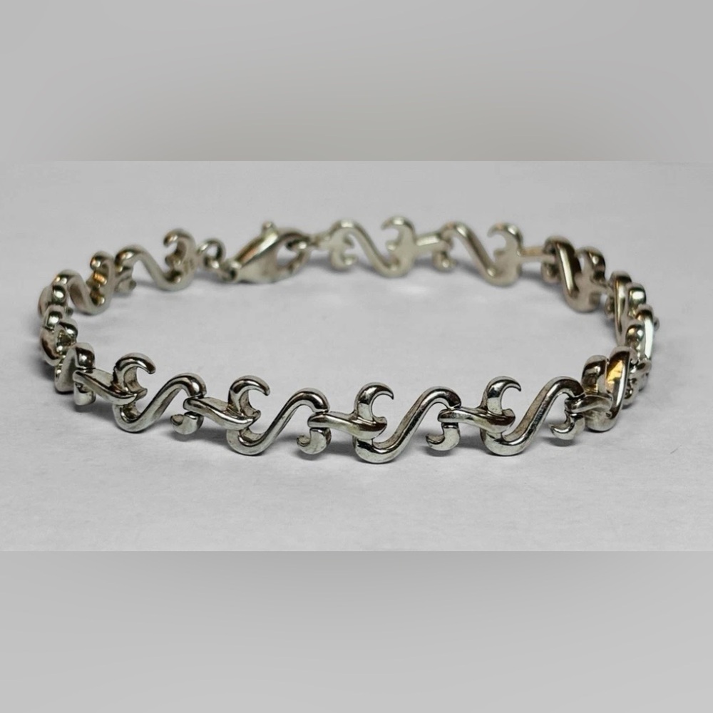 Jane Seymour wave bracelet in Sterling Silver